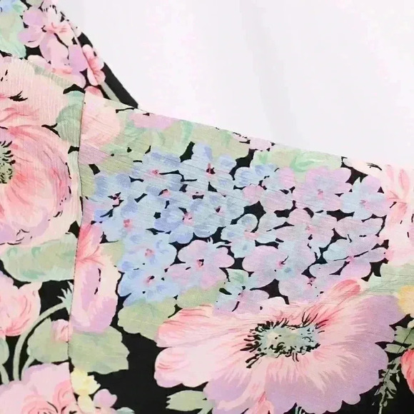 Victoria's Secret Gold Label Size P/S rose/black floral button down short sleeve - Picture 8 of 15